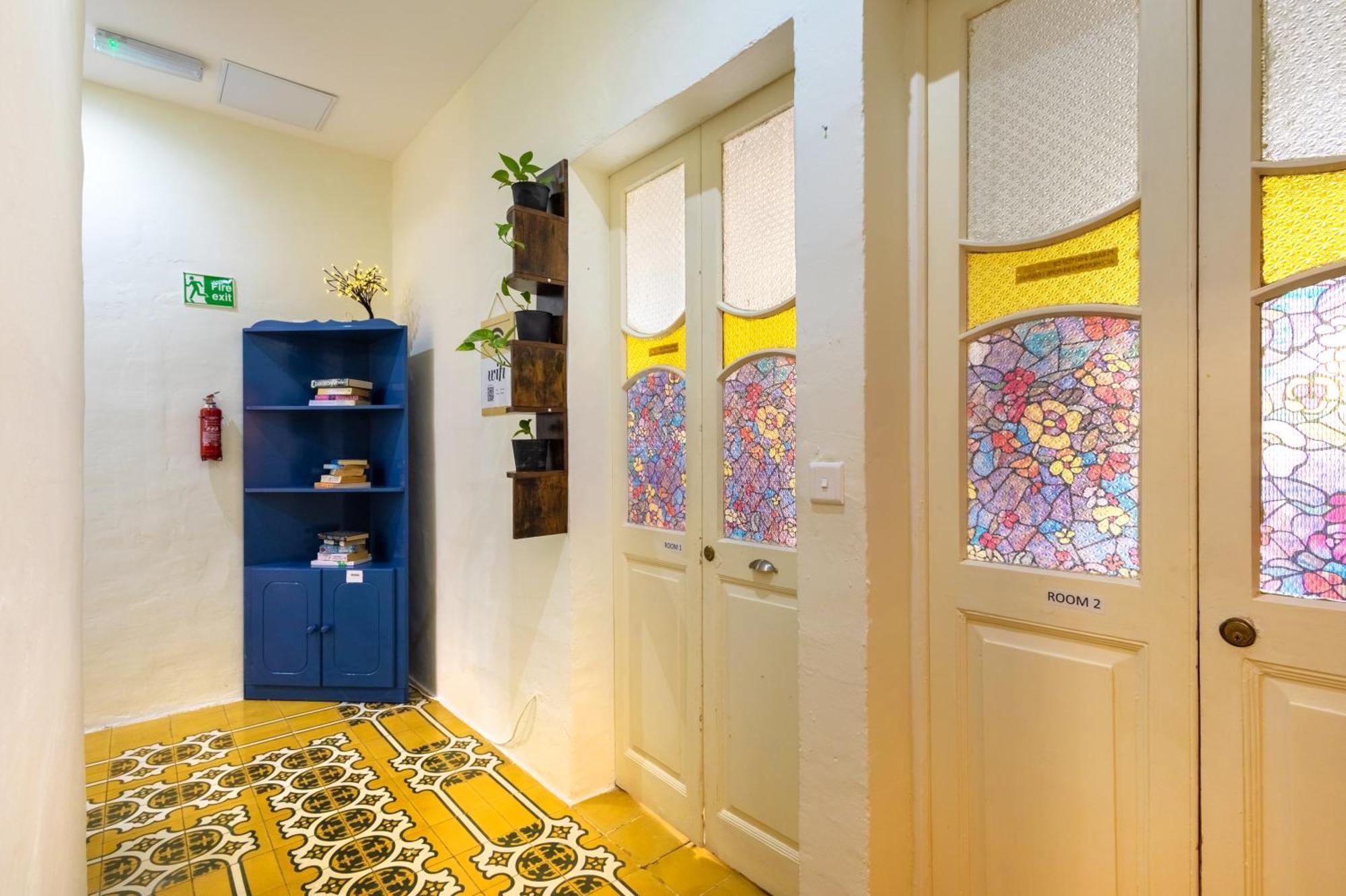 Quiet Twin Room With Private Bathroom, Not Ensuite สลีมา ภายนอก รูปภาพ